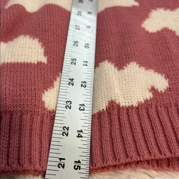 Nasty Gal Pink and White V-Neck Sweater with Cloud Design - Picture 5 of 5